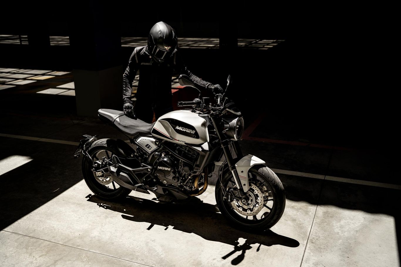 Seimmezzo-dark-1-932e2442