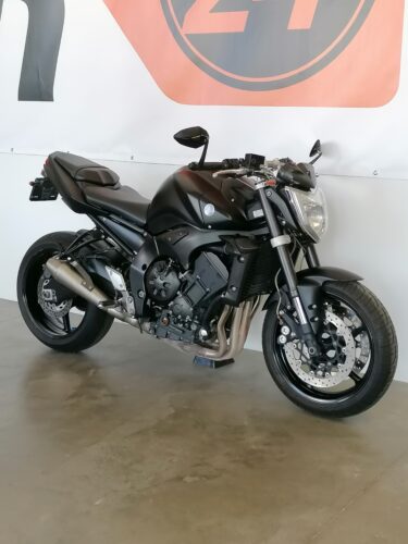 Mootorratas Yamaha FZ1 2007 R4 110kW