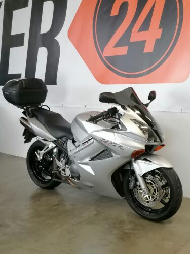 Mootorratas Honda VFR 800 V-TEC CBS 2003 V4 80kW