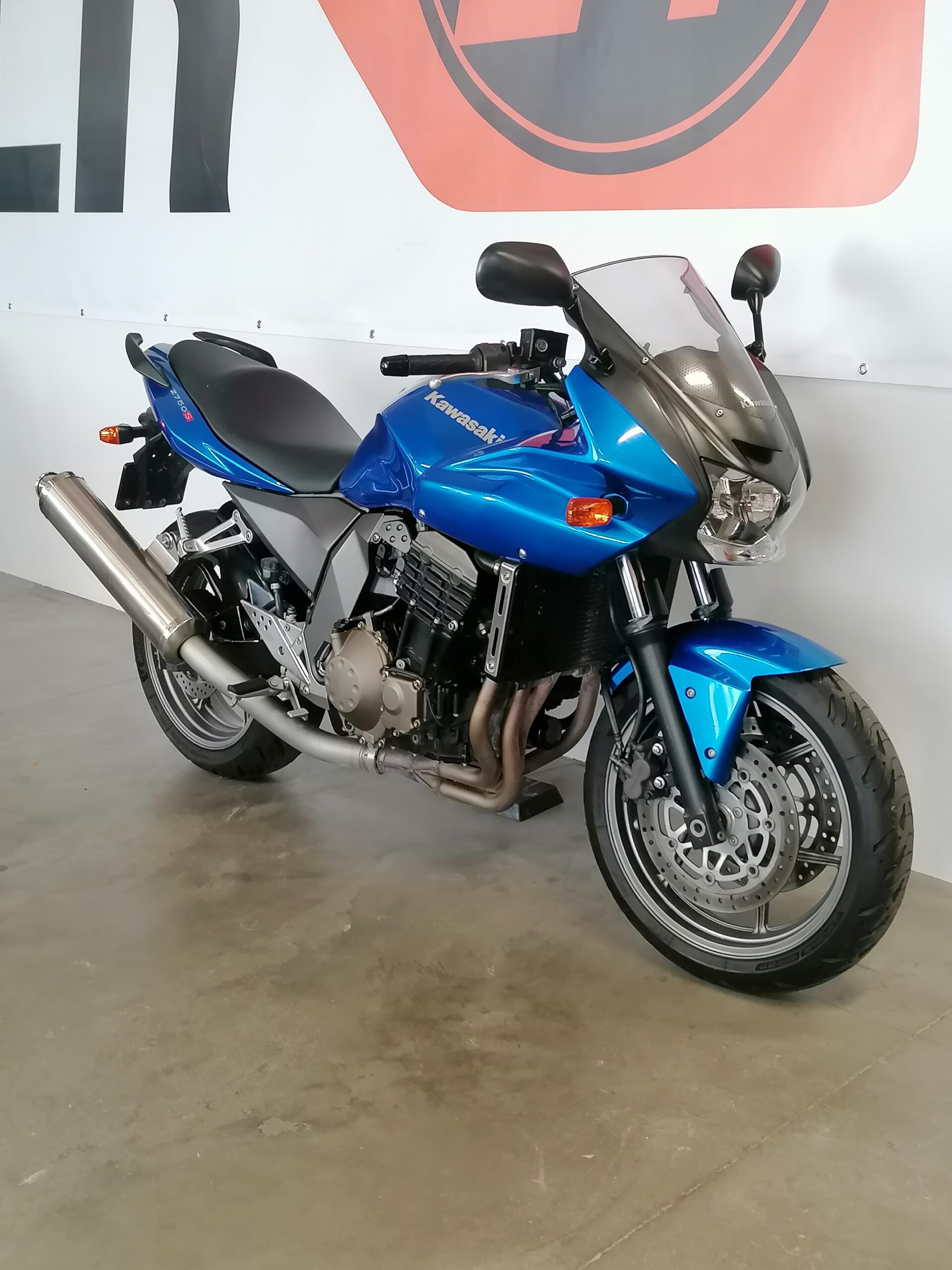 Mootorratas Kawasaki Z 750S 2005 R4 81kW - Pilt 1